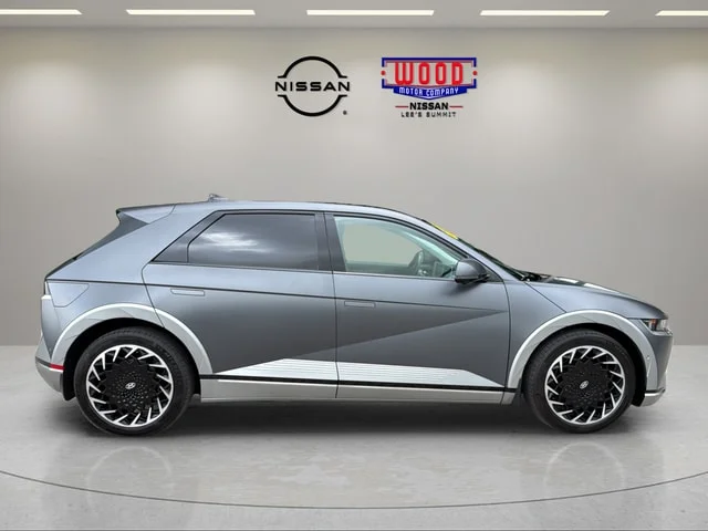 Used 2023 Shooting Star (Matte Gray) Hyundai Limited image 2