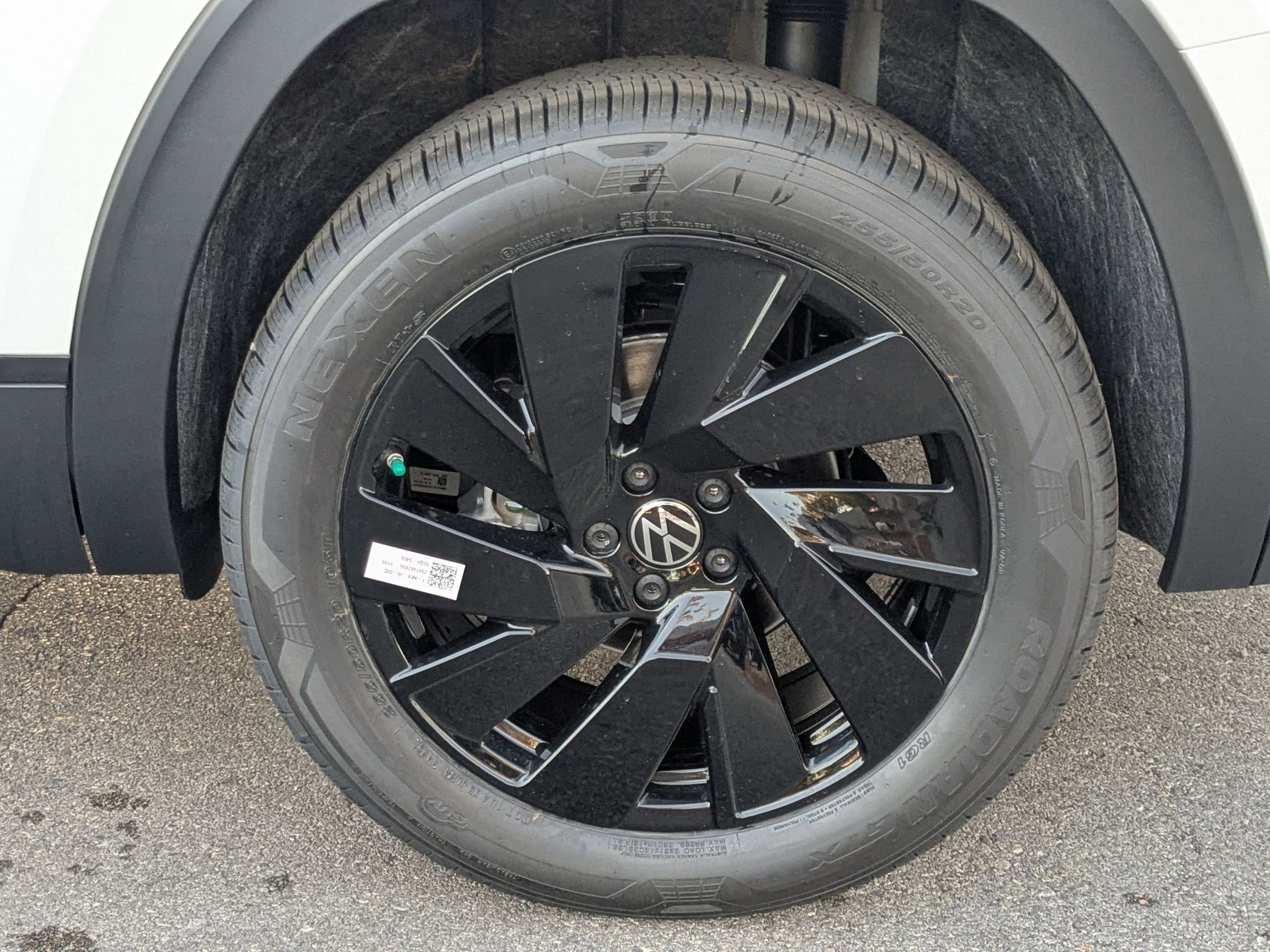 2026 Volkswagen Atlas SE w/Tech - Photo 19