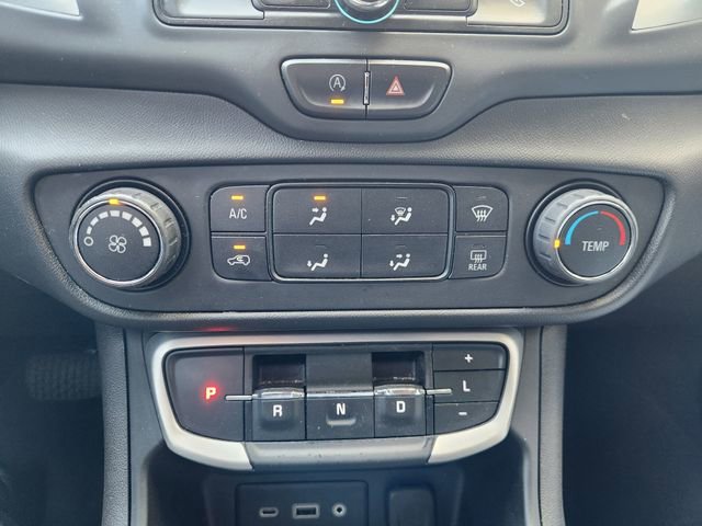 2023 GMC Terrain SLE - Photo 19