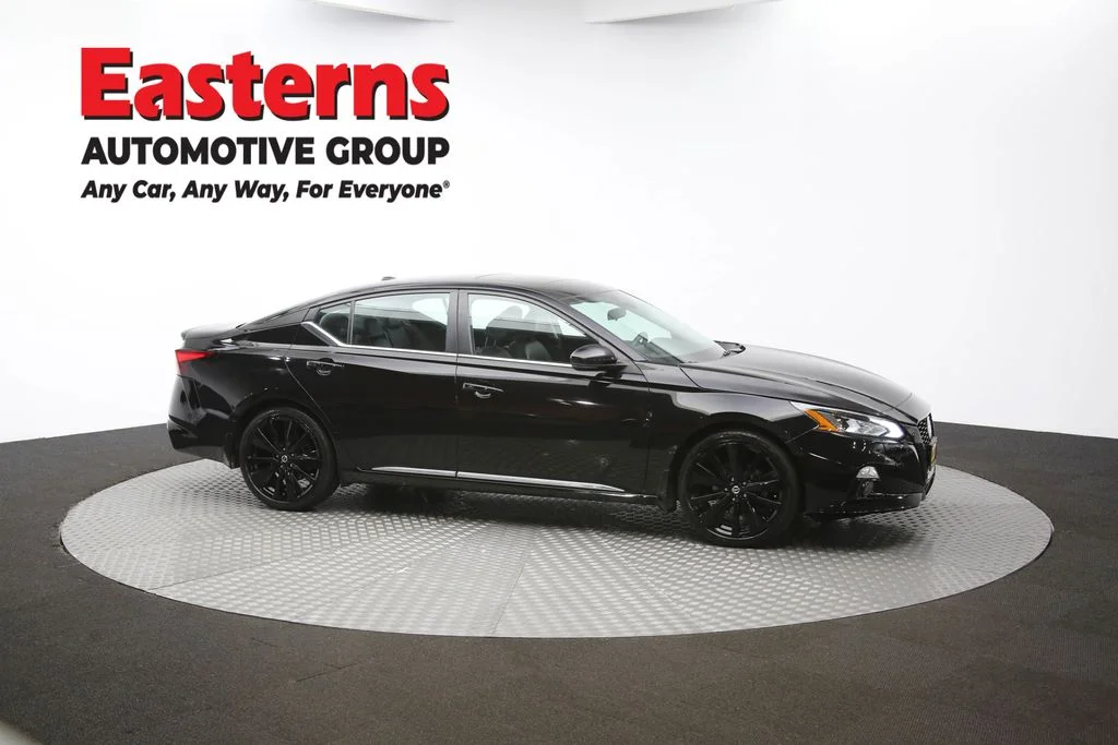 Used 2022 Black Nissan 2.5 SR image 44