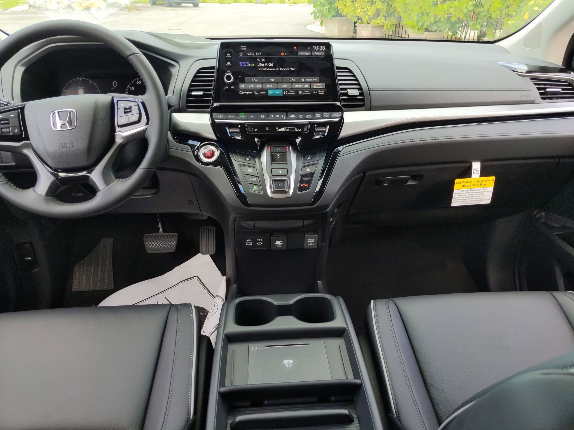 New 2026 Platinum White Pearl Honda Touring image 18