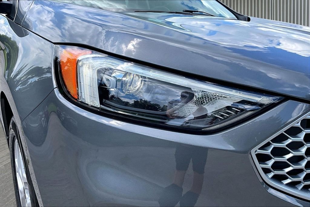 Used 2023 Gray Ford SEL image 30