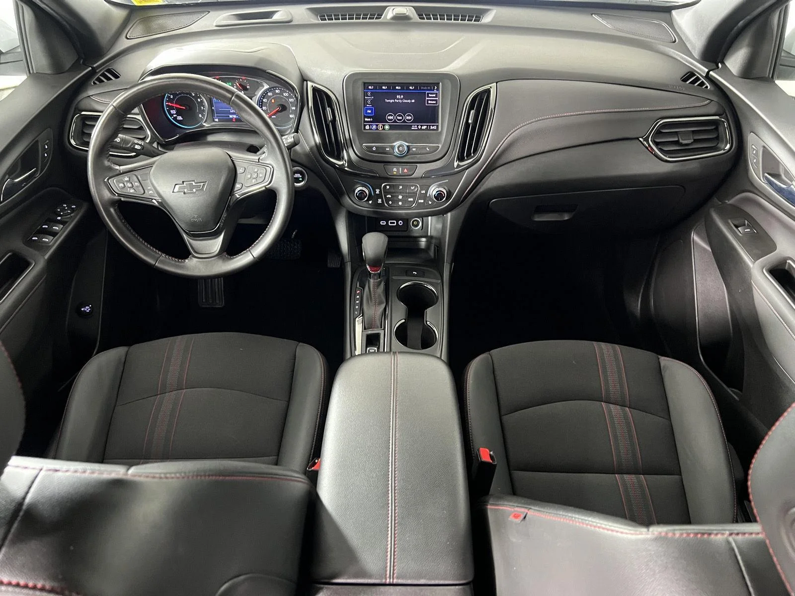 Used 2022 Summit White Chevrolet RS image 3