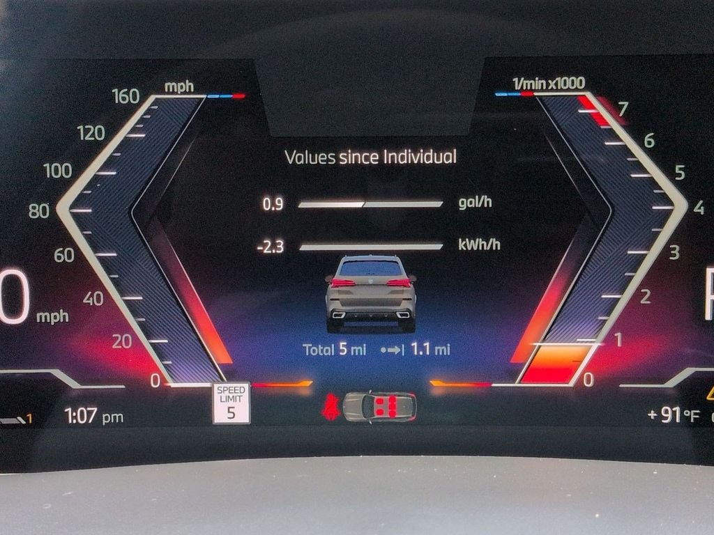 New 2026 Dravit Grey Metallic BMW xDrive50e image 28