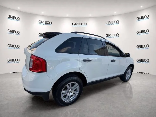 Used 2011 White Suede Ford SE image 30