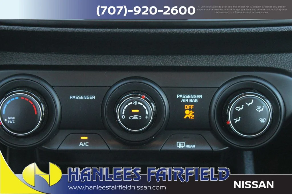 Used 2023 White Kia LXS image 20