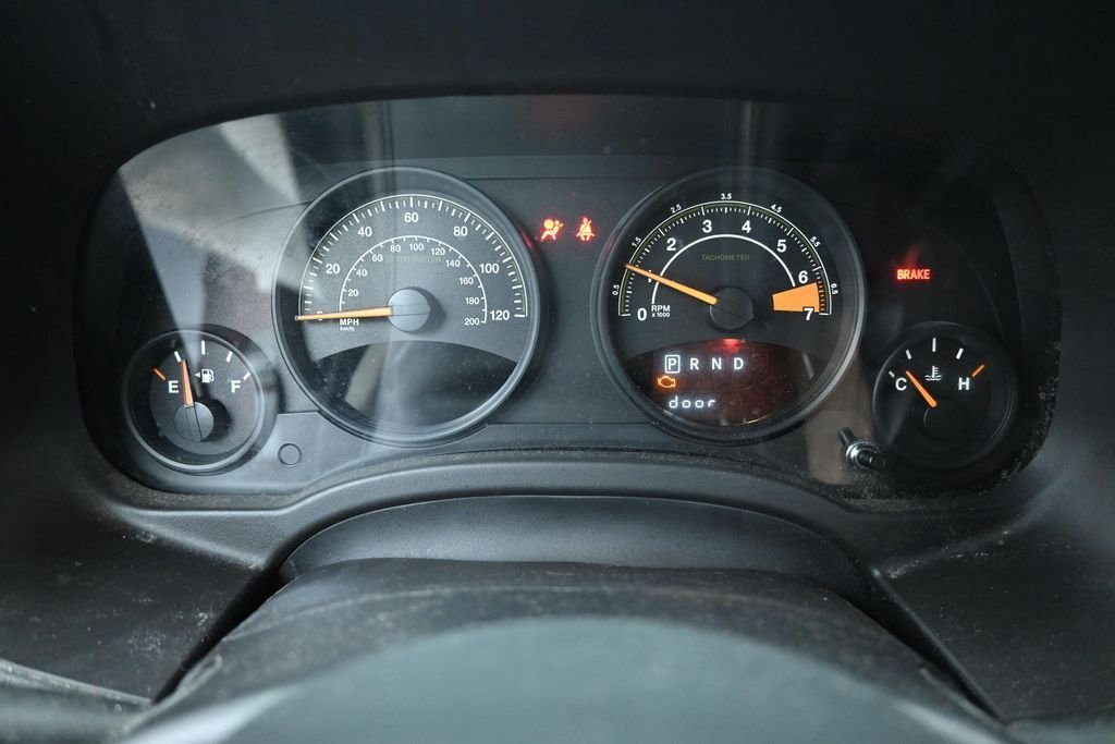 Used 2014 Deep Cherry Red Crystal Pearlcoat Jeep Latitude image 13