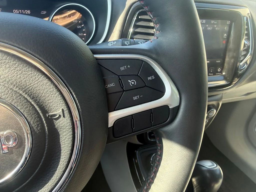 Used 2018 Silver Jeep Limited image 14