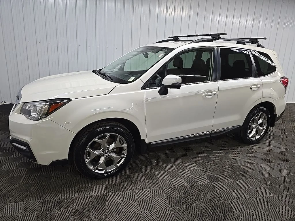 Used 2017 White Subaru 2.5i Touring image 7