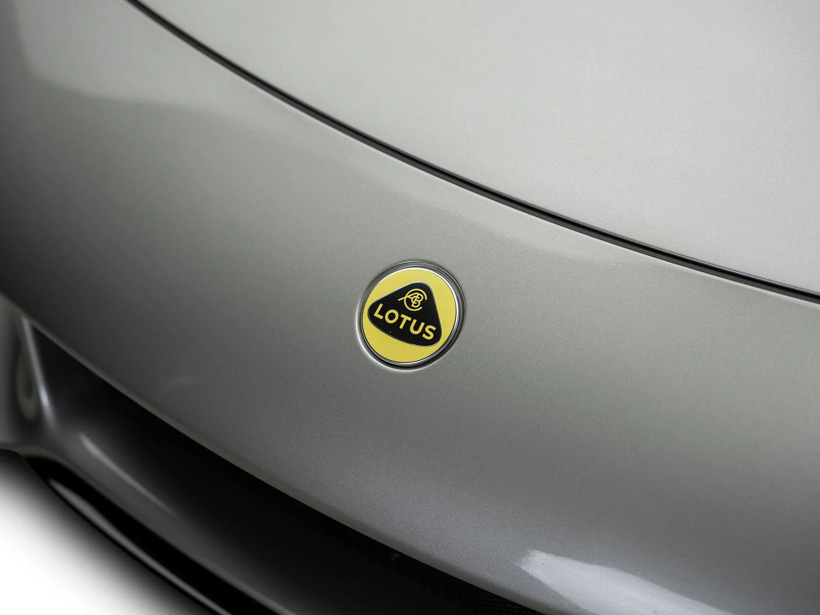 Used 2024 Gray Lotus V6 image 11