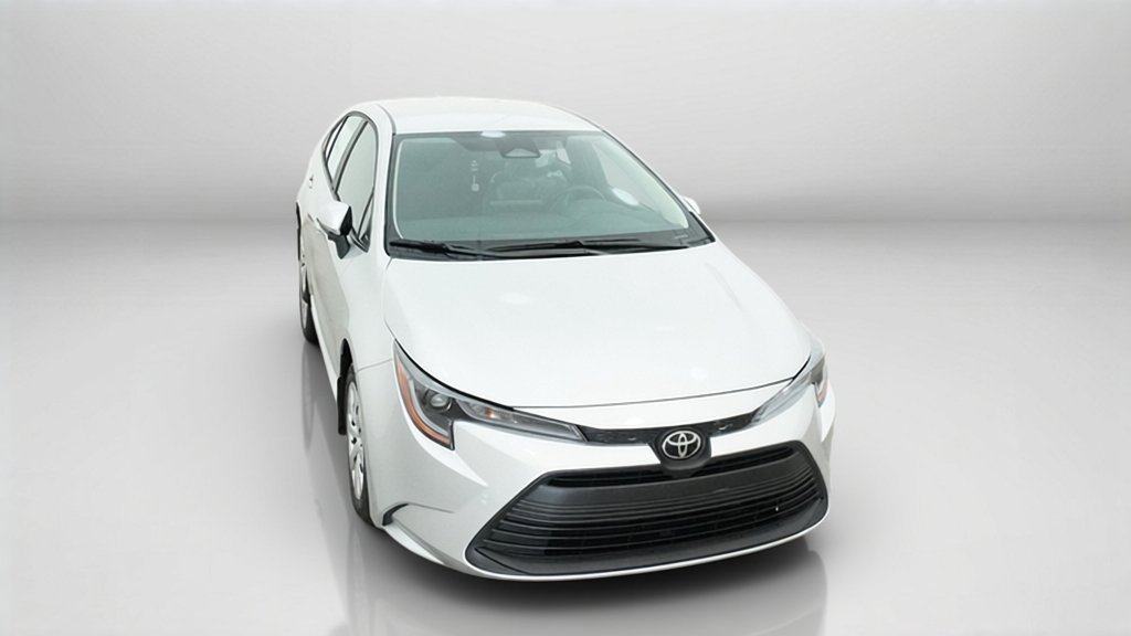 New 2027 Classic Silver Metallic Toyota LE image 34