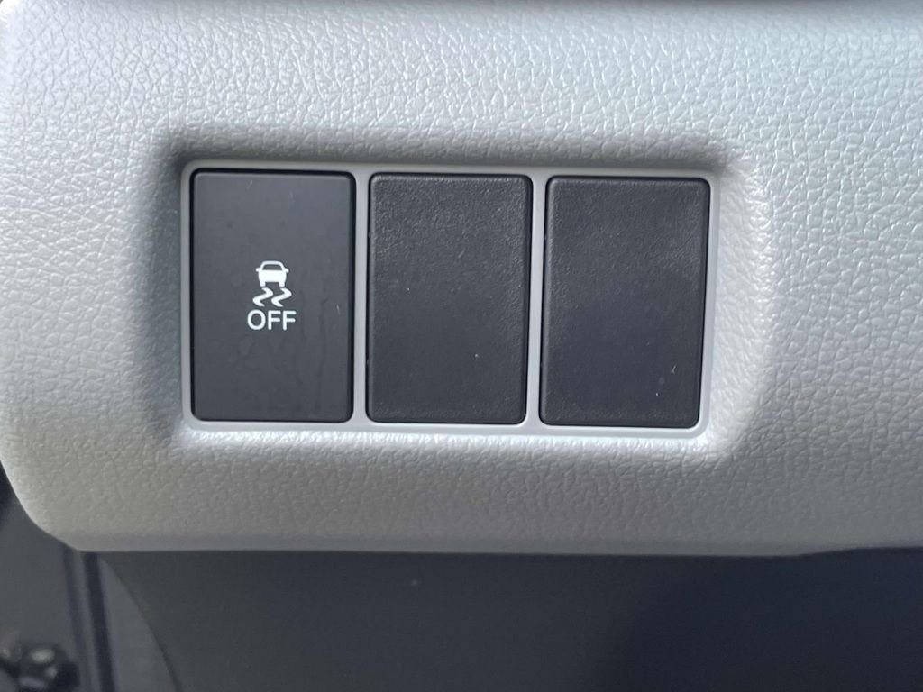 Used 2023  Honda LX image 19