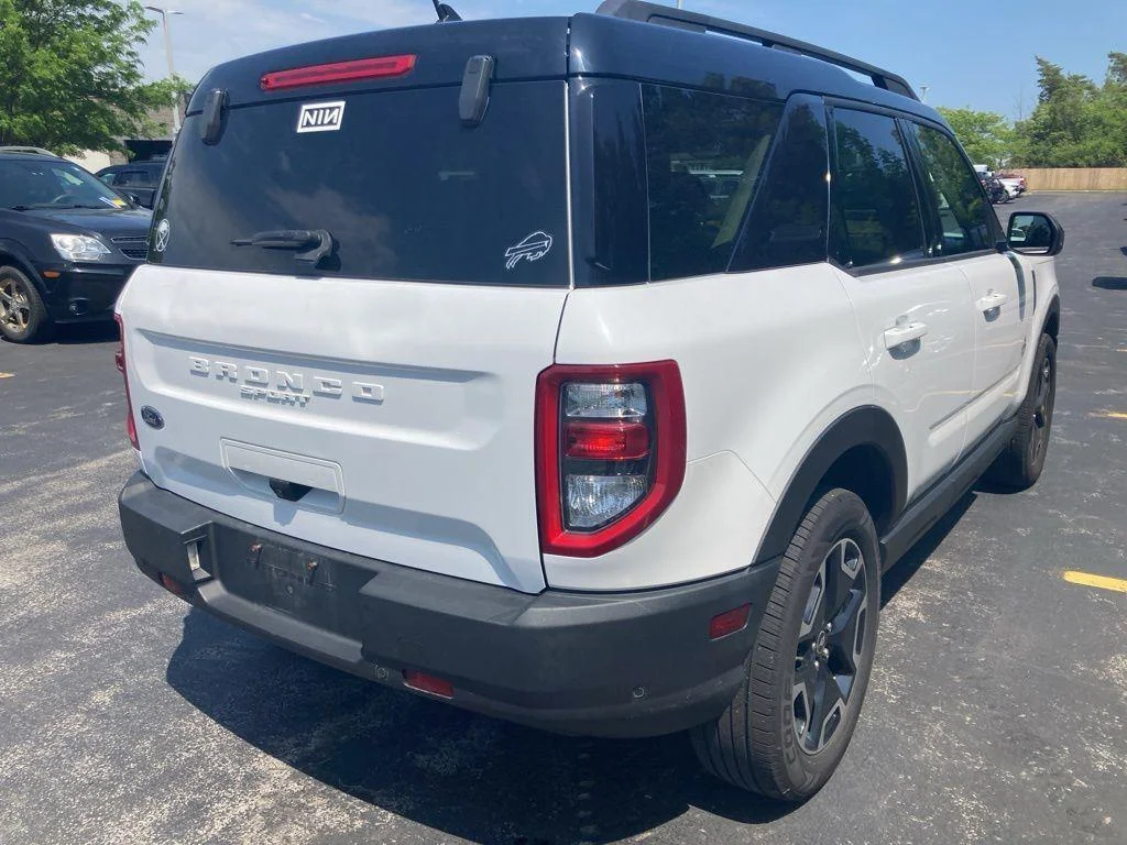 Used 2021 Wh Ford Outer Banks image 7
