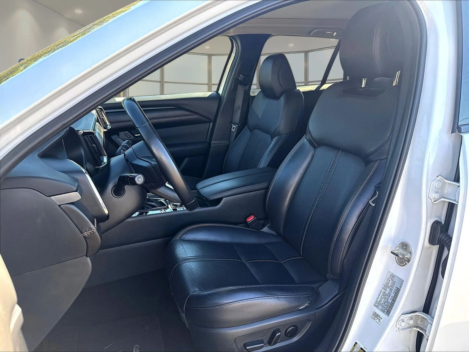 Used 2023 Pearl Mazda 2.5 S Premium Plus Package AWD image 24