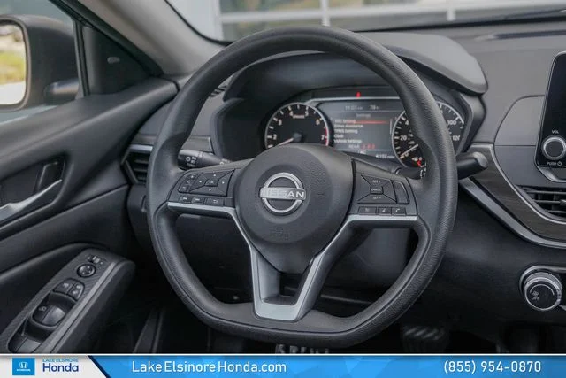 Used 2024 Super Black Nissan 2.5 SV image 22