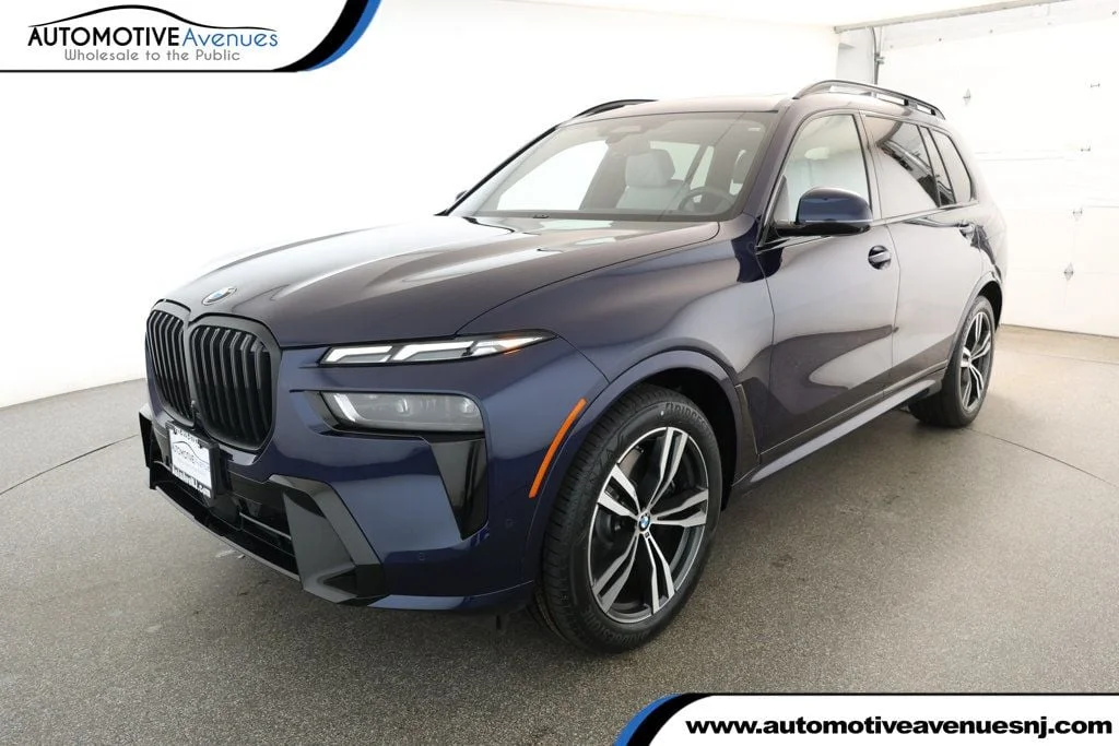 2023 BMW X7 xDrive40i's photo