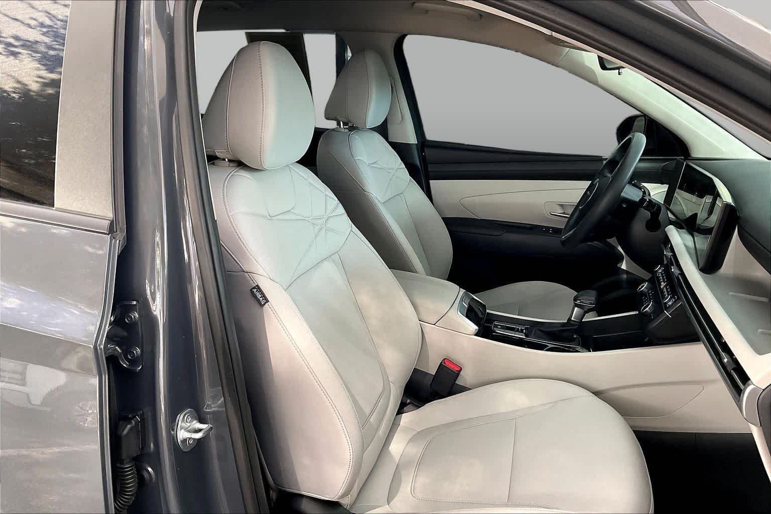 Used 2025 Ecotronic Gray Hyundai SE image 9