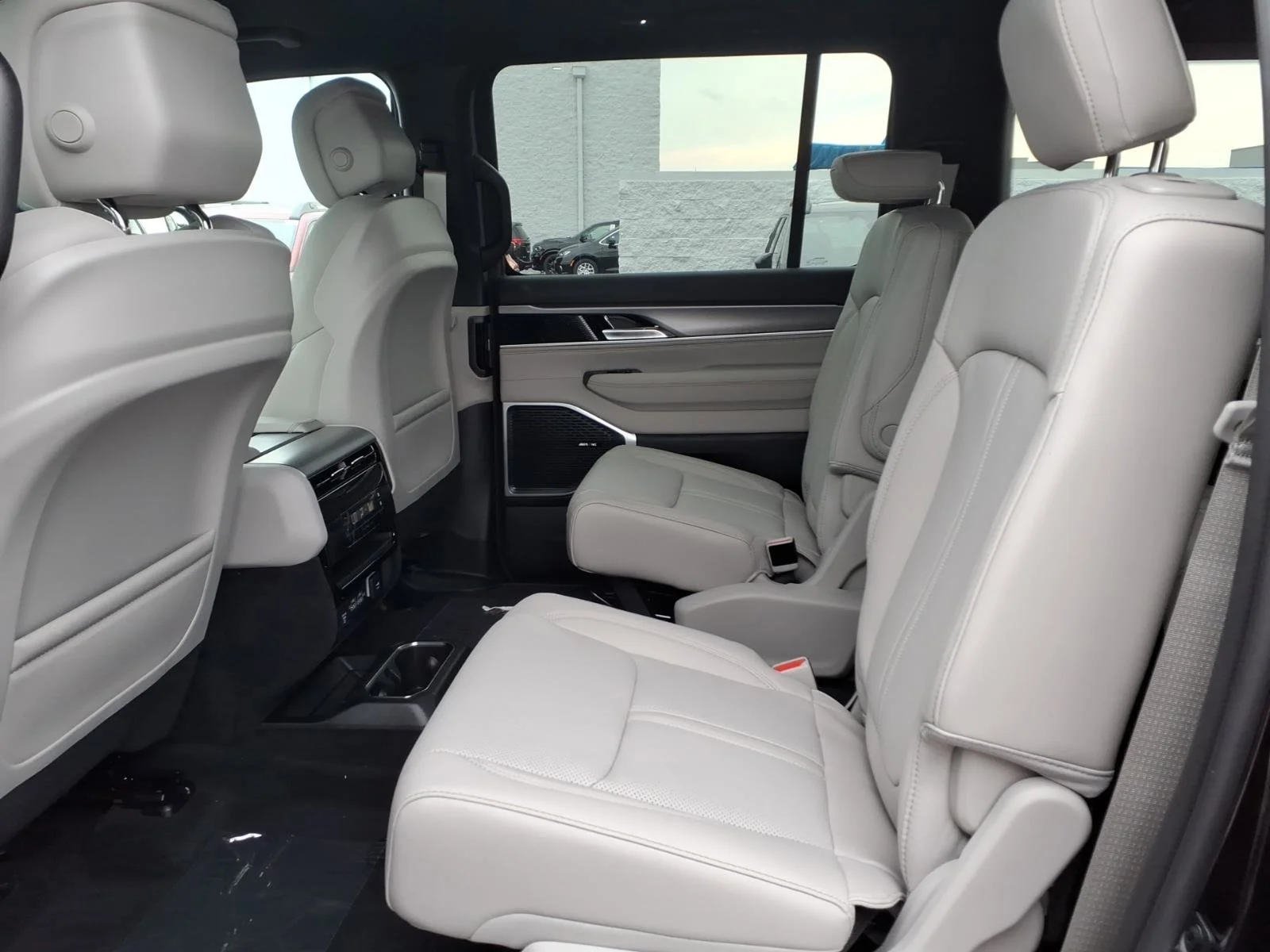 New 2026 High Gloss Black Exterior Paint Jeep  image 15