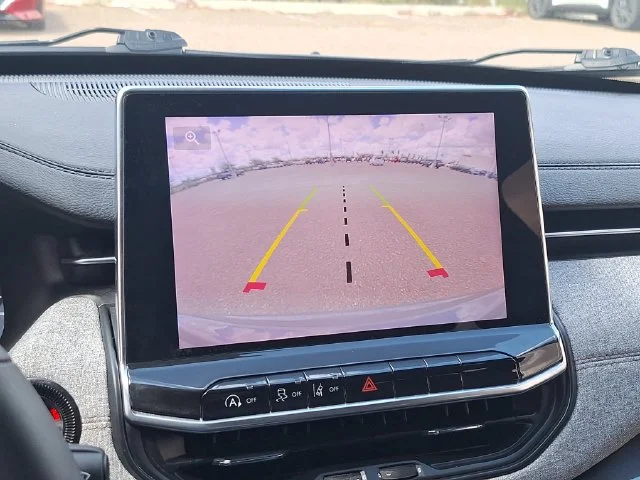 Used 2023 Gray Jeep Latitude Lux image 20