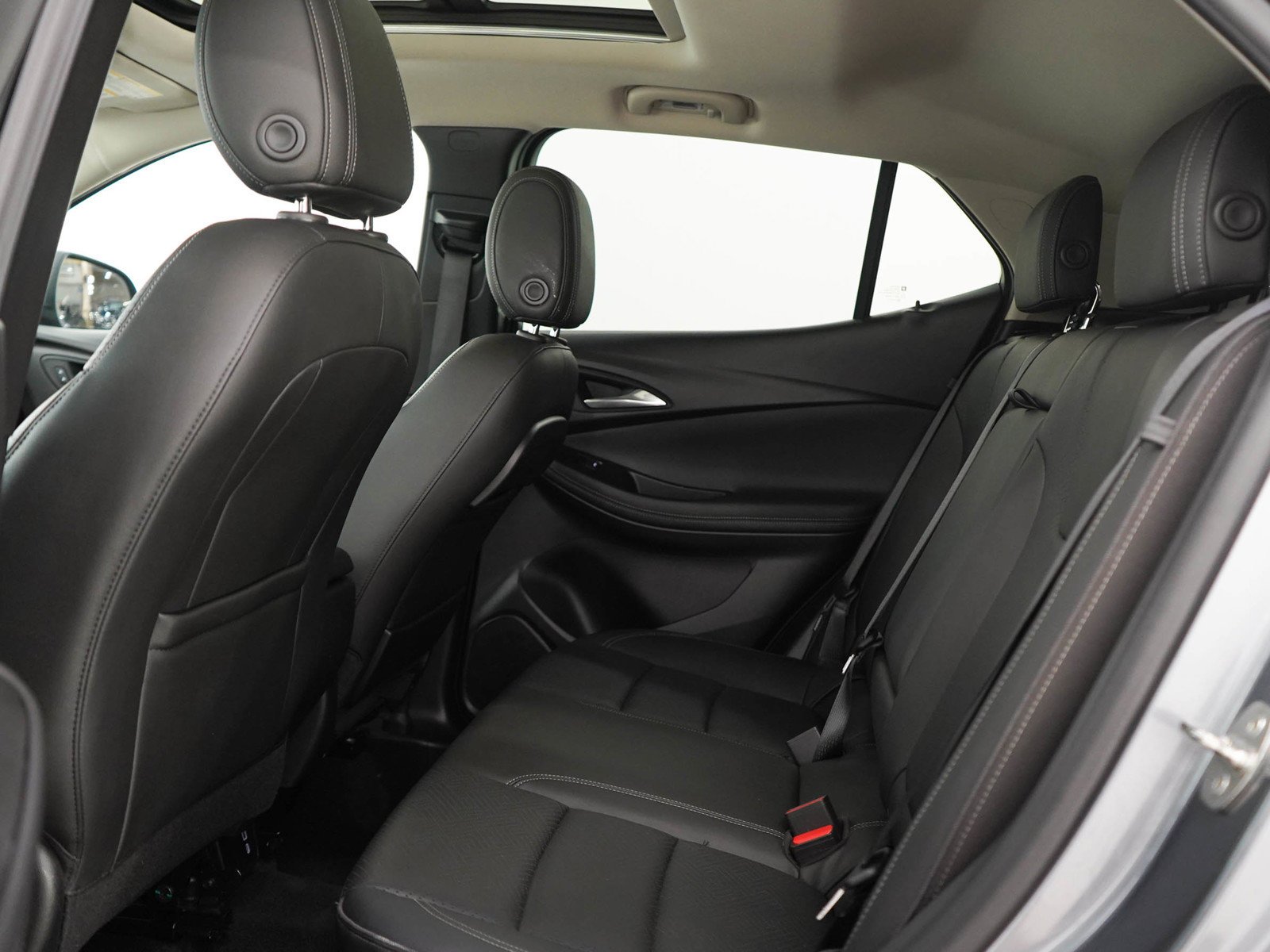 Used 2020 Satin Steel Metallic Buick AWD 4dr Essence image 18