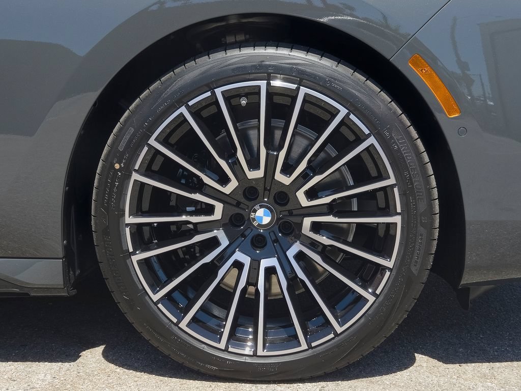 New 2026 Dravit Grey Metallic BMW 740i image 6