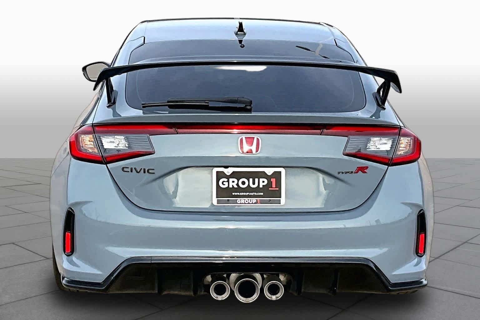 Certified Used 2025 Sonic Gray Pearl Honda Civic Type R image 5