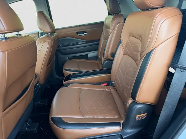 Used 2022 Boulder Gray Nissan Platinum image 14