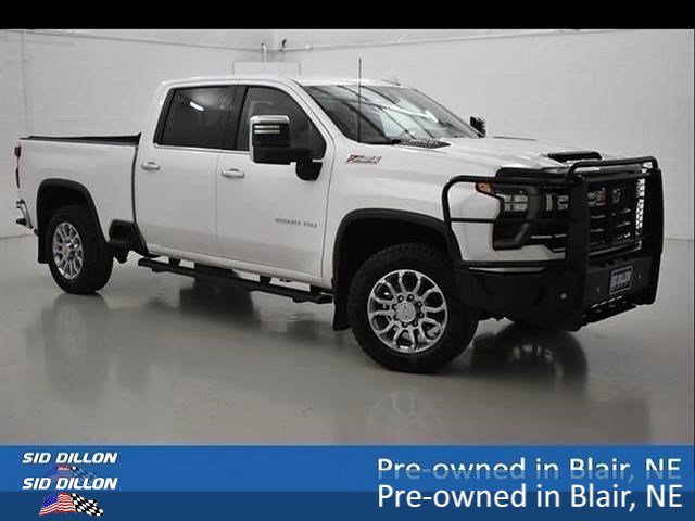 Used 2024 Iridescent Pearl Tricoat Chevrolet LTZ image 13