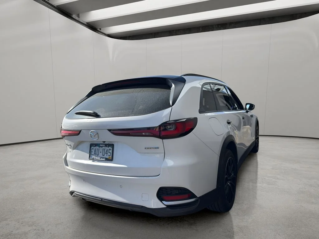 Used 2025 Rhodium White Premium Mazda Premium Package image 4