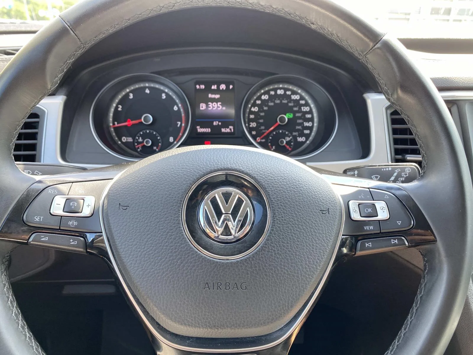 Used 2019 Platinum Gray Metallic Volkswagen 3.6L V6 SE w/Technology 4MOTION image 16