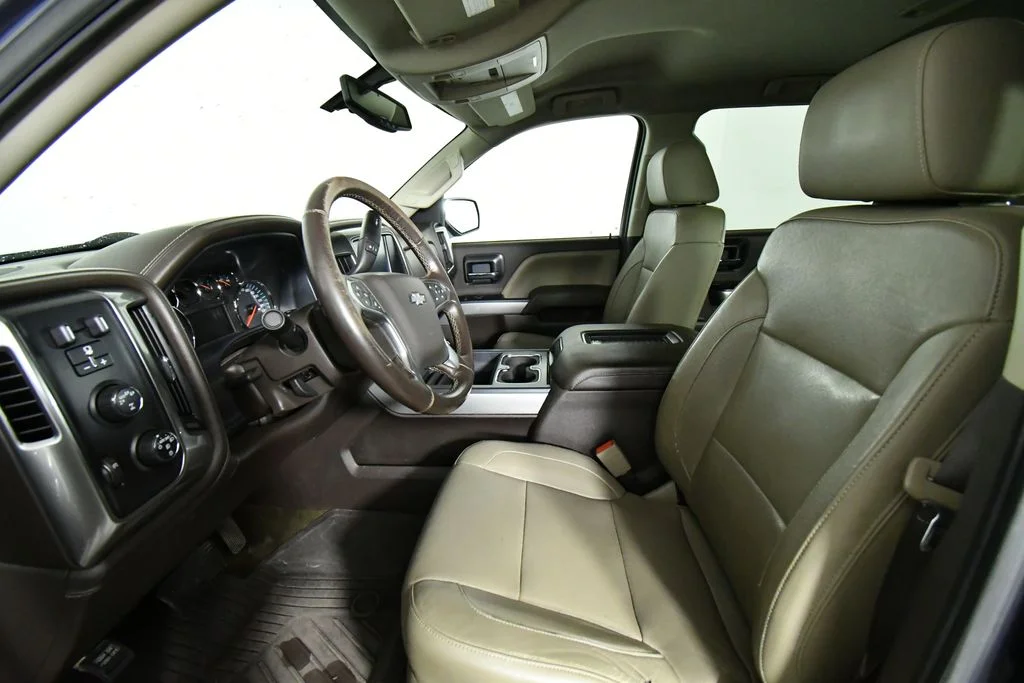 Used 2018 Blue Chevrolet LTZ image 5