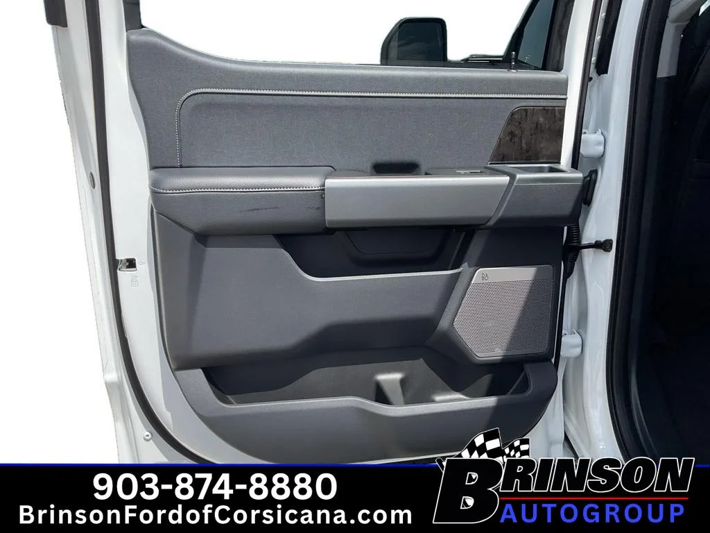 New 2026 Oxford White Ford LARIAT image 6