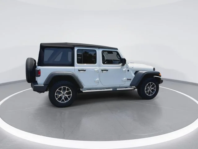 Used 2024 White Jeep Sport S image 9