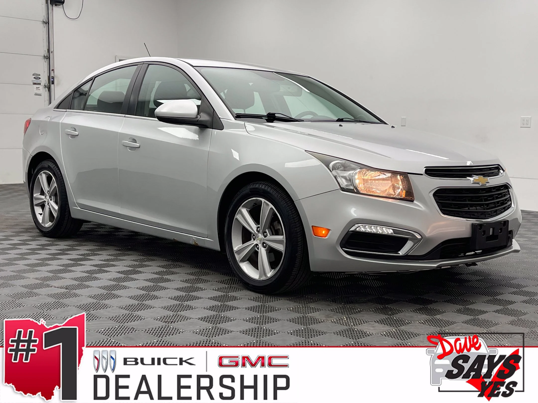 Used 2015 SILVER ICE METALLIC Chevrolet LT image 1