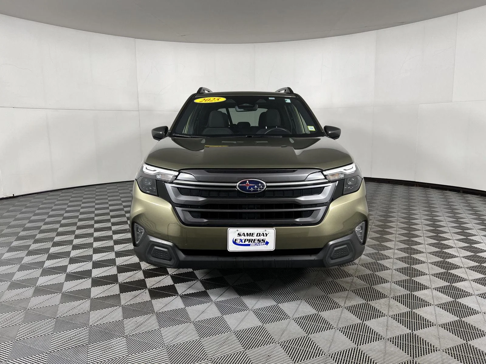 Used 2025 Autumn Green Metallic Subaru Premium image 20