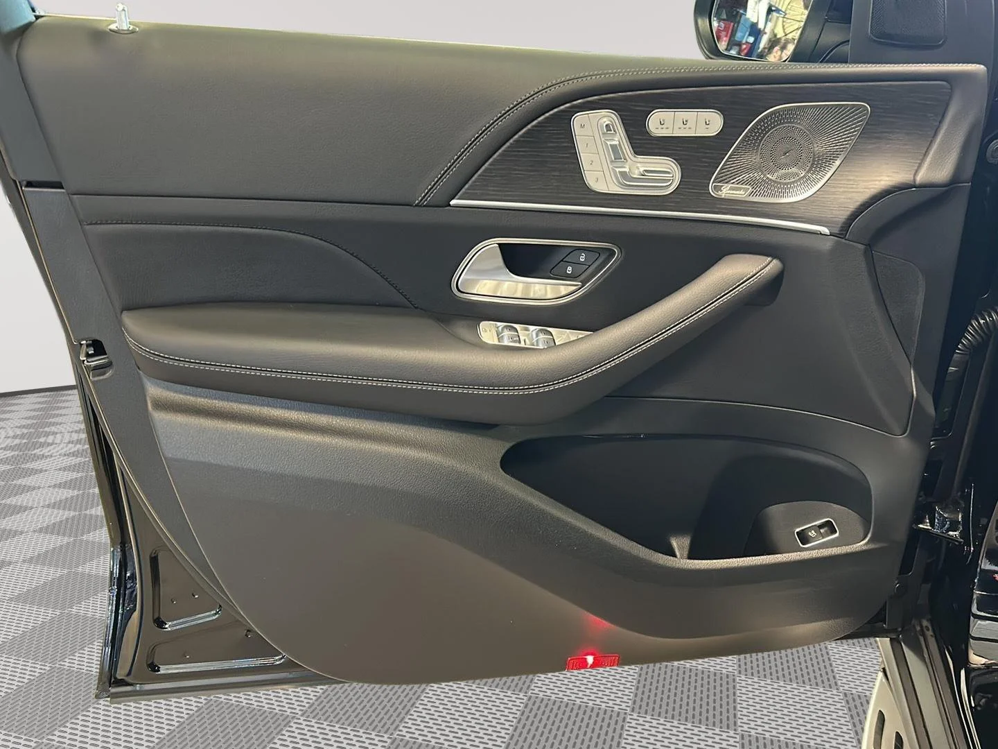 New 2026 BLACK Mercedes-Benz GLE 450 image 12