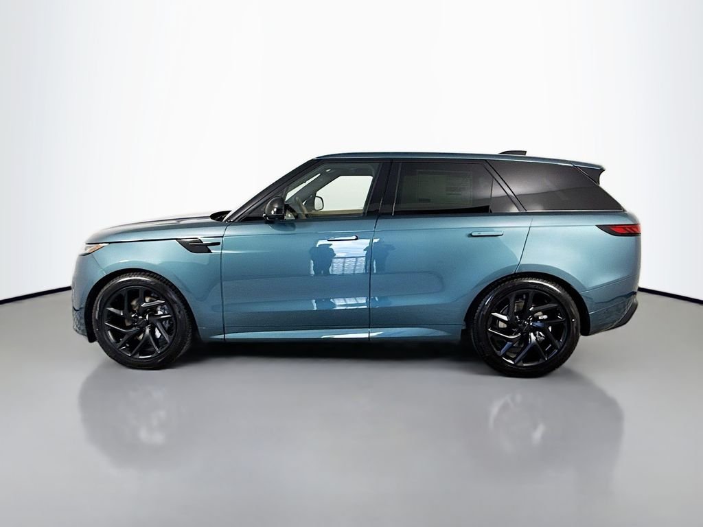 New 2026 Giola Green Land Rover Dynamic SE image 2