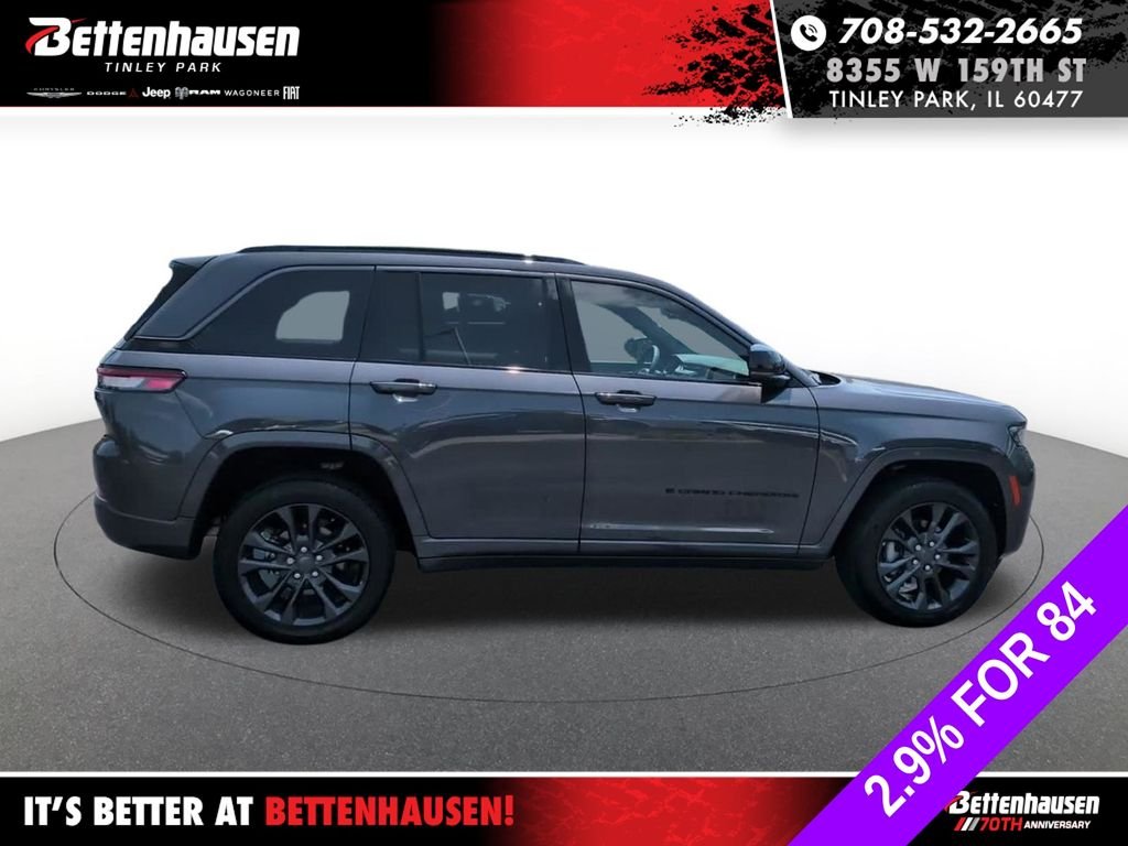 New 2026 Baltic Gray Metallic Clear-Coat Exterior Paint Jeep Limited Reserve image 4