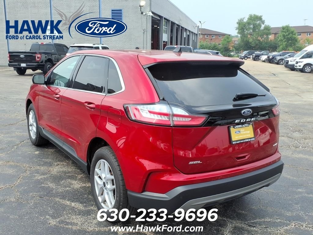 Used 2023 Red Ford SEL image 5