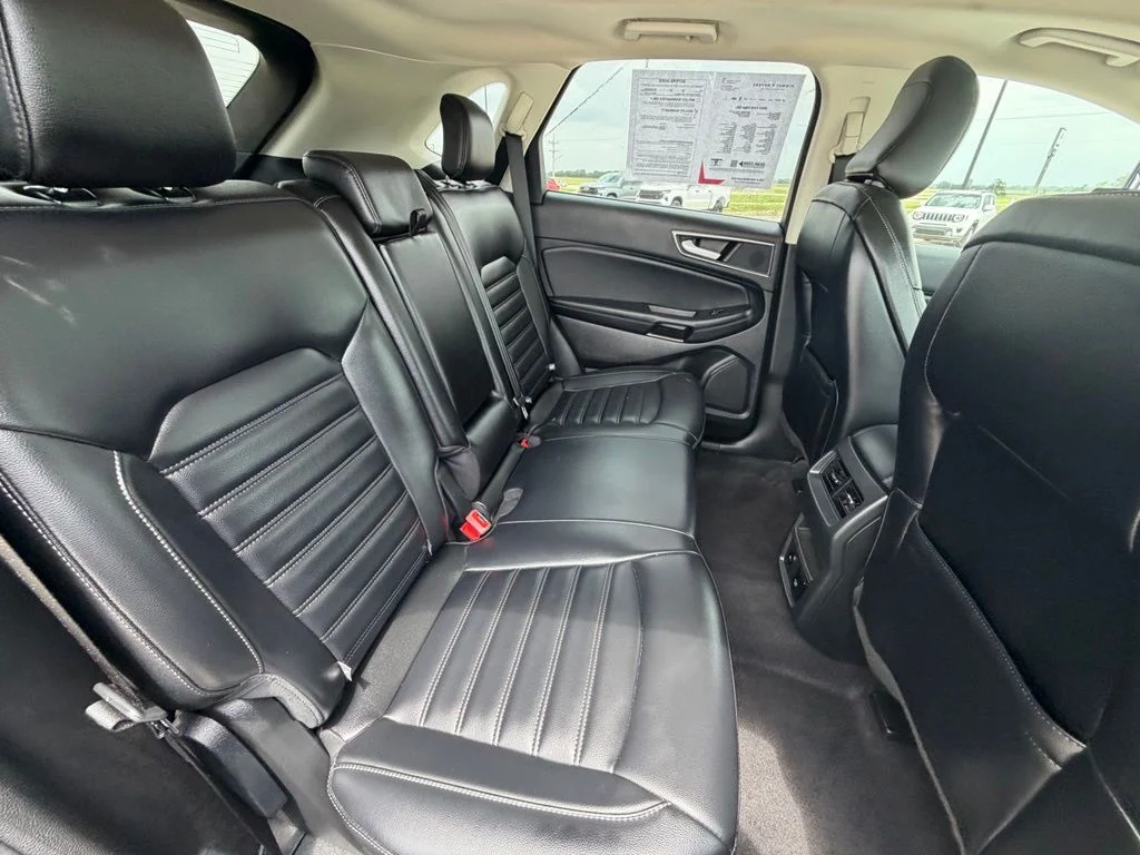 Used 2024 Gray Ford SEL image 30