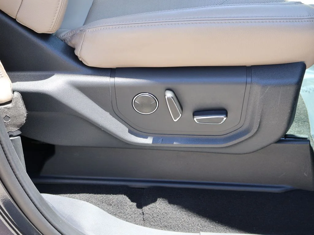Used 2024 Gray Ford Limited image 10