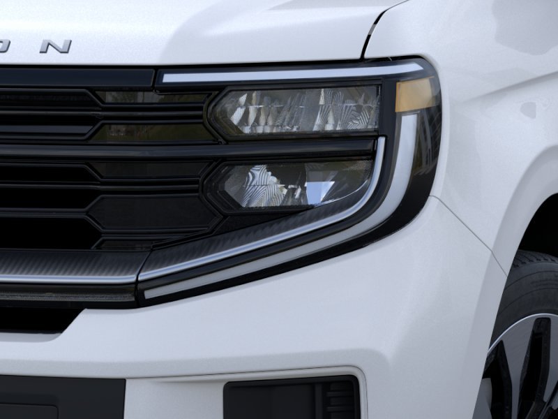 New 2026 Star White Metallic Tri-Coat Ford MAX Platinum® image 18