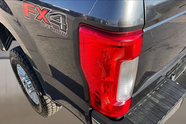 Used 2019 Magnetic Metallic Ford XL image 46