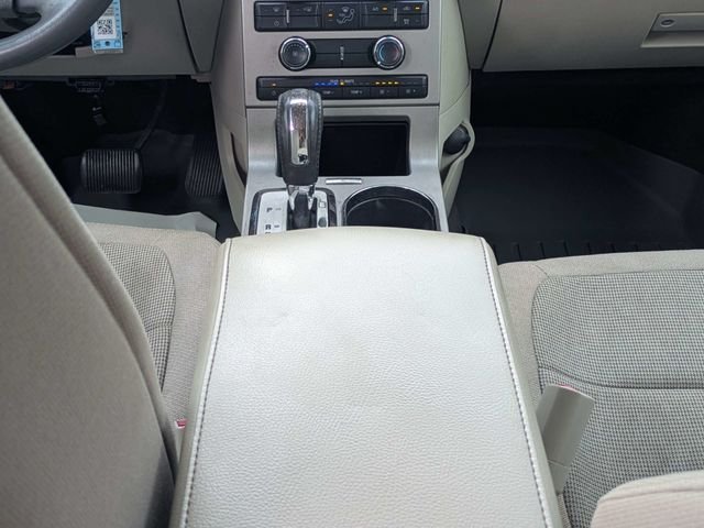 Used 2010 White Ford SE image 19
