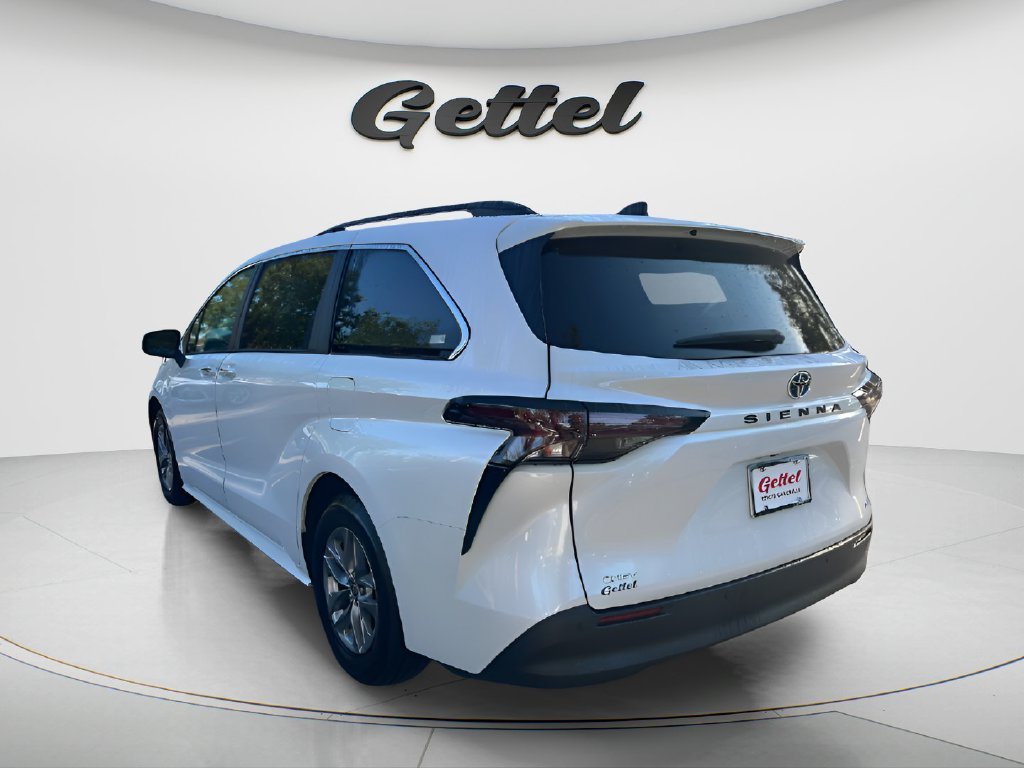 Used 2025 Beige Toyota XLE image 7