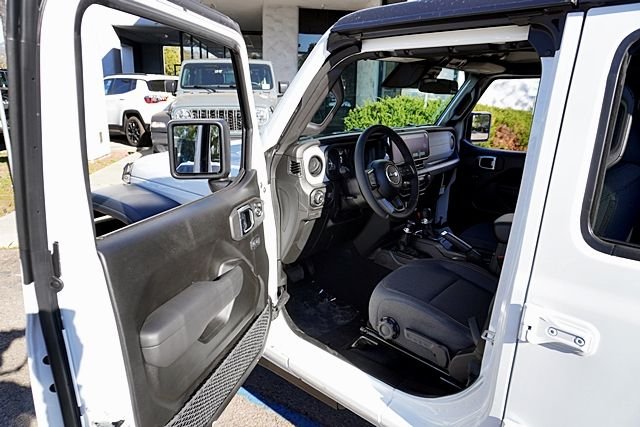 New 2026 Bright White Clear-Coat Exterior Paint Jeep Sport S image 42