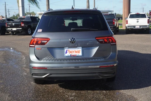 Used 2022 GRAY Volkswagen S image 8