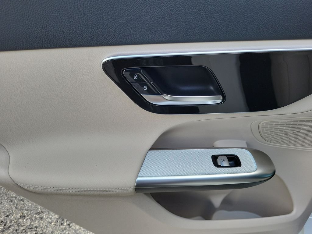 New 2026 White Mercedes-Benz GLC 300 image 17