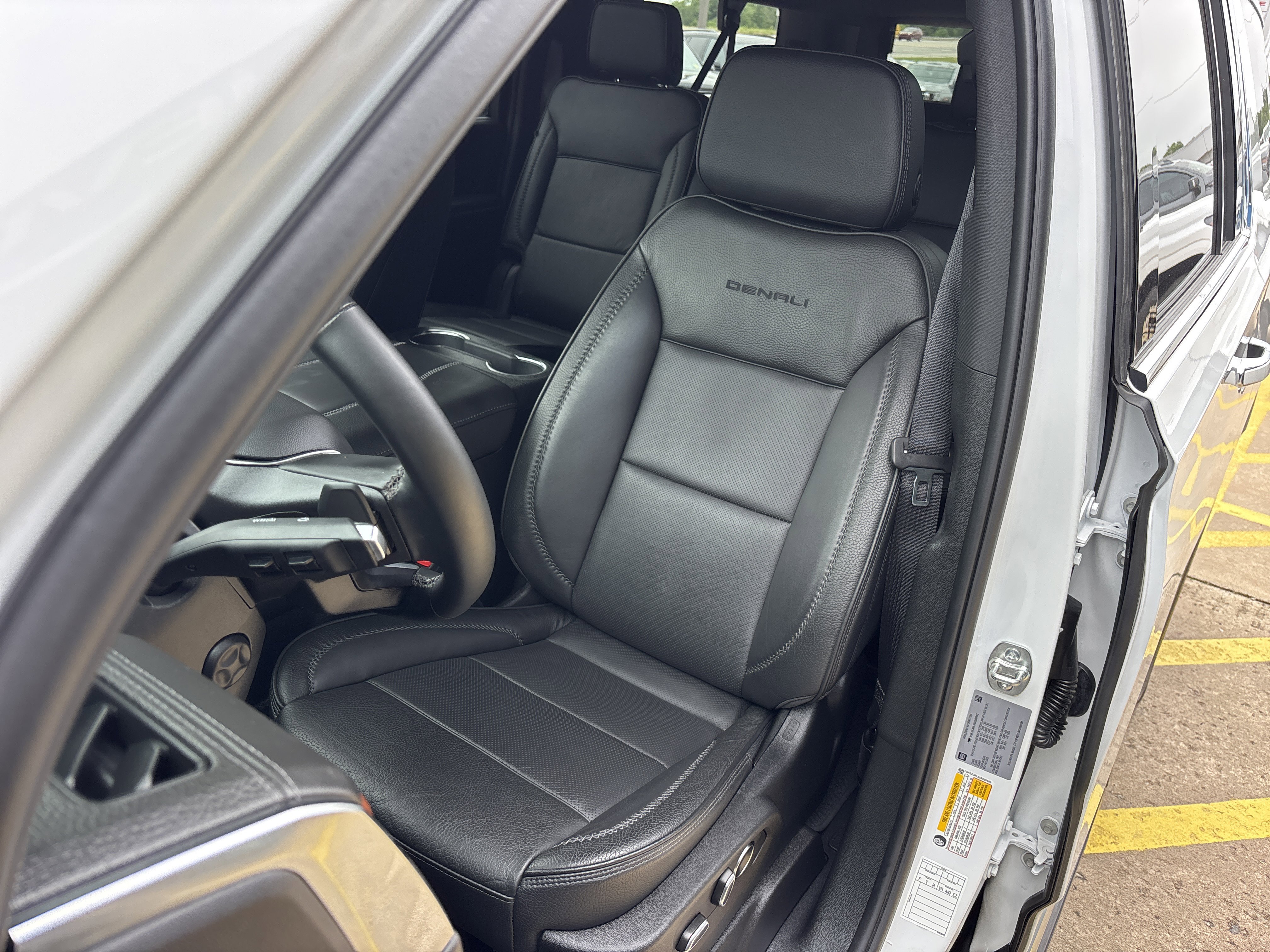Used 2025 Summit White GMC Denali image 23