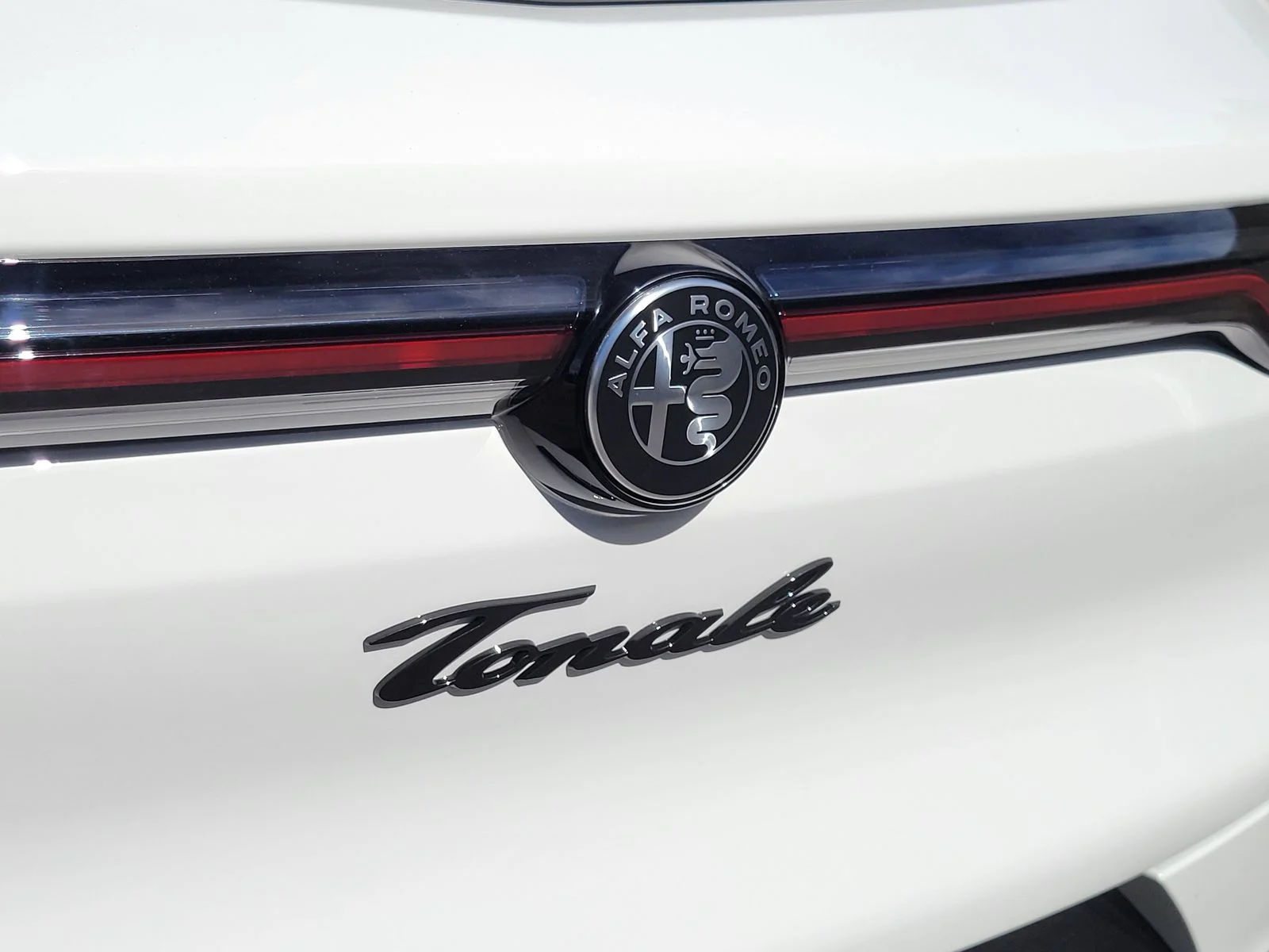 Used 2026 White Alfa Romeo Base image 21